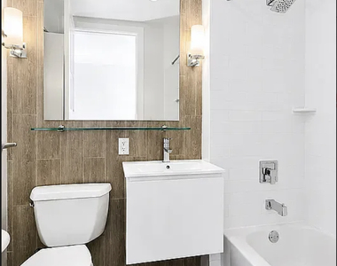 25 Park Place - Photo Thumbnail 4