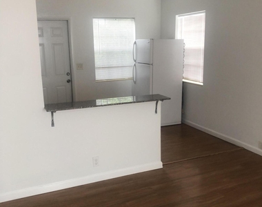1307 Lucerne Avenue - Photo Thumbnail 2