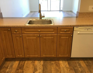 7173 Orange Drive - Photo Thumbnail 3