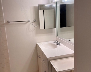 7173 Orange Drive - Photo Thumbnail 16