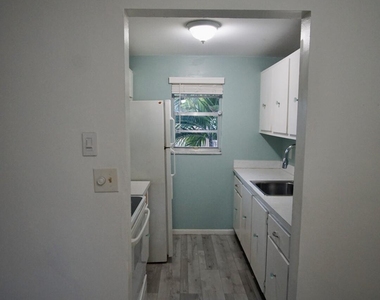 205 Ne 3rd Street - Photo Thumbnail 8