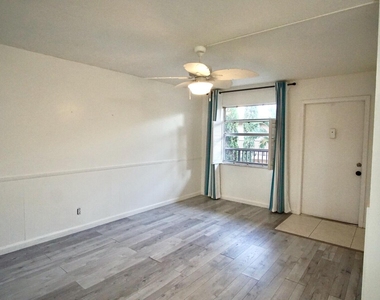 205 Ne 3rd Street - Photo Thumbnail 2
