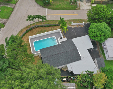 4101 Sw 48th Court - Photo Thumbnail 5