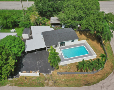 4101 Sw 48th Court - Photo Thumbnail 2
