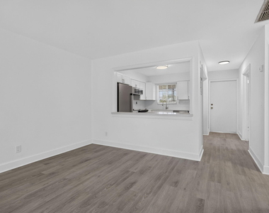 405 Southwind Drive - Photo Thumbnail 19