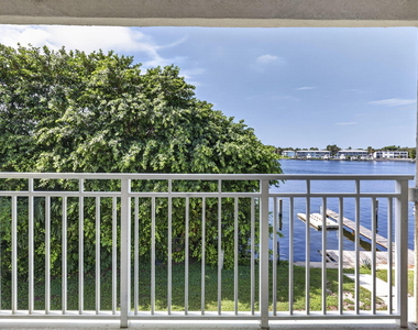405 Southwind Drive - Photo Thumbnail 26