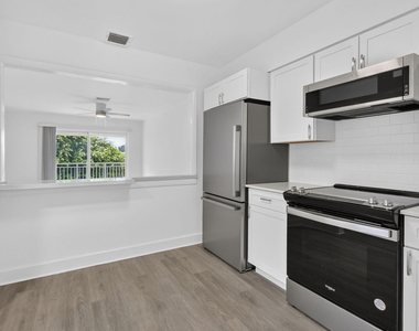 405 Southwind Drive - Photo Thumbnail 35