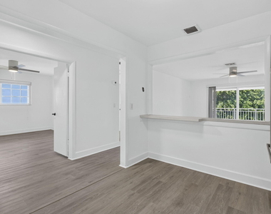 405 Southwind Drive - Photo Thumbnail 34