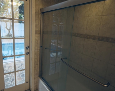 8391 Nw 21st Court - Photo Thumbnail 5