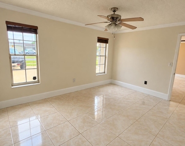 8391 Nw 21st Court - Photo Thumbnail 11