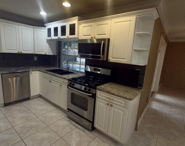 8391 Nw 21st Court - Photo Thumbnail 8