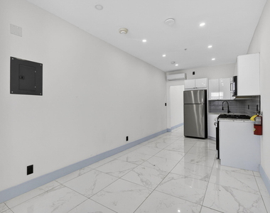 324 20th Street - Photo Thumbnail 7
