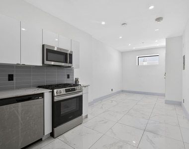 324 20th Street - Photo Thumbnail 1