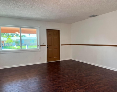 214 Sw 3rd Avenue - Photo Thumbnail 14