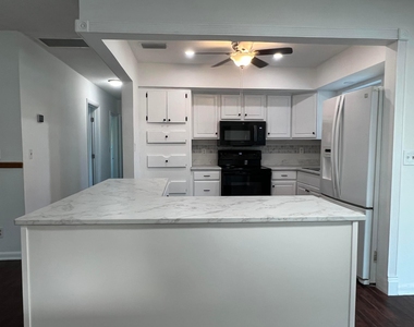 214 Sw 3rd Avenue - Photo Thumbnail 5
