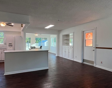 214 Sw 3rd Avenue - Photo Thumbnail 7