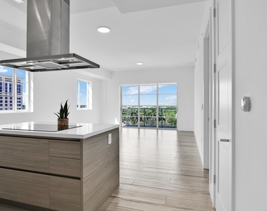 155 E Boca Raton Road - Photo Thumbnail 9
