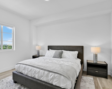 155 E Boca Raton Road - Photo Thumbnail 16