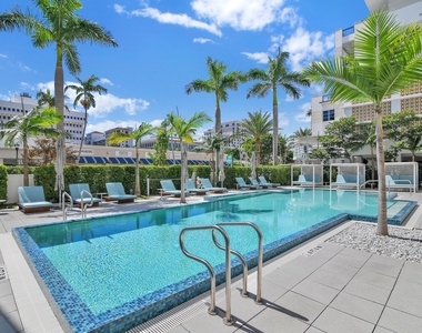 155 E Boca Raton Road - Photo Thumbnail 3