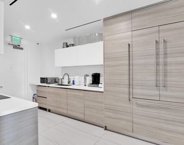155 E Boca Raton Road - Photo Thumbnail 38