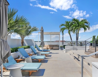 155 E Boca Raton Road - Photo Thumbnail 6