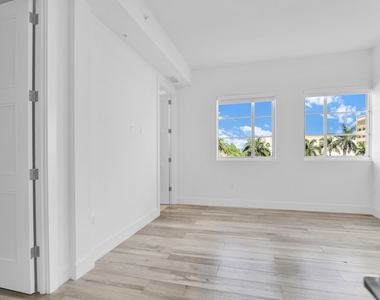 155 E Boca Raton Road - Photo Thumbnail 31