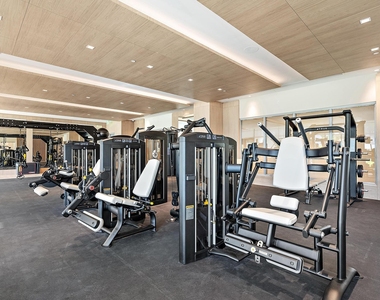 220 Lake Shore Drive - Photo Thumbnail 25