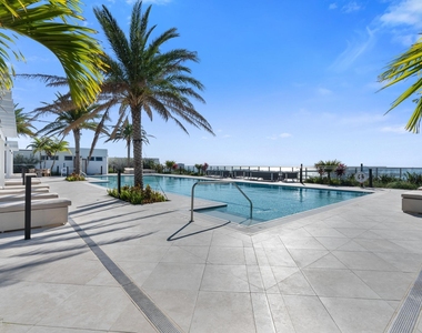 220 Lake Shore Drive - Photo Thumbnail 20