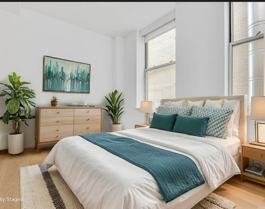 35 Park Place - Photo Thumbnail 6