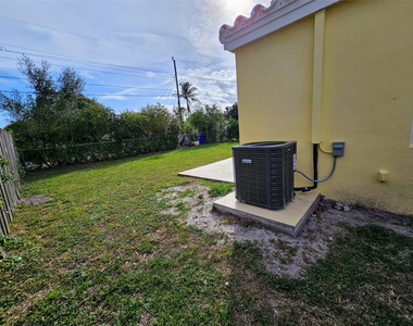 2040 Ne 174th Street - Photo Thumbnail 35