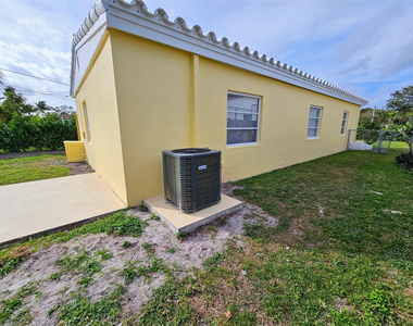 2040 Ne 174th Street - Photo Thumbnail 34