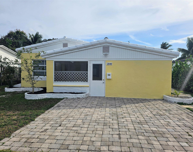 2040 Ne 174th Street - Photo Thumbnail 1