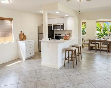 2713 Ne 33rd Avenue - Photo Thumbnail 2