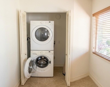 2713 Ne 33rd Avenue - Photo Thumbnail 15