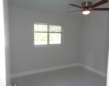 9907 Liberty Court - Photo Thumbnail 7