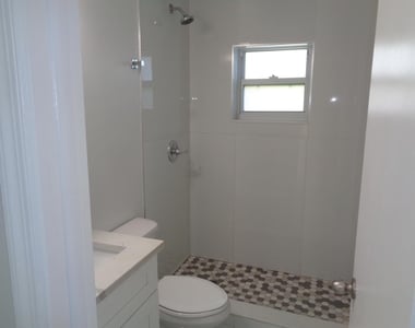 9907 Liberty Court - Photo Thumbnail 11