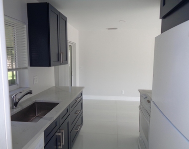 9907 Liberty Court - Photo Thumbnail 3