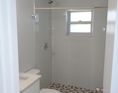 9907 Liberty Court - Photo Thumbnail 10
