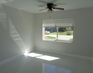 9907 Liberty Court - Photo Thumbnail 8