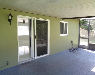 9907 Liberty Court - Photo Thumbnail 12