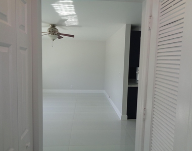 9907 Liberty Court - Photo Thumbnail 4