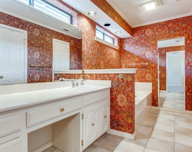 7010 Northwood Road - Photo Thumbnail 19