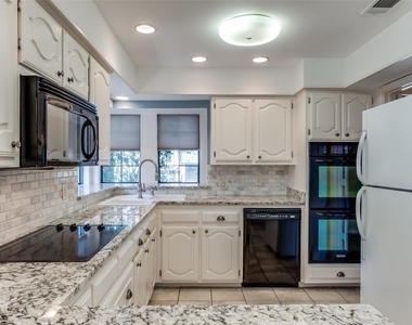 7010 Northwood Road - Photo Thumbnail 13