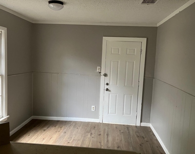 4017 Gordon Street - Photo Thumbnail 5