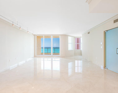 2110 N Ocean Boulevard - Photo Thumbnail 4