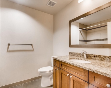 928 Travis Avenue - Photo Thumbnail 6