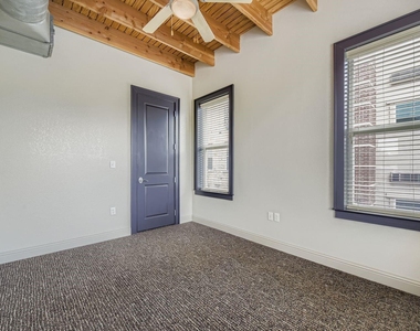 928 Lipscomb Street - Photo Thumbnail 6