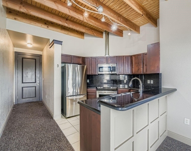 928 Lipscomb Street - Photo Thumbnail 4