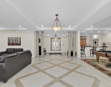 533 Ne 3rd Avenue - Photo Thumbnail 8