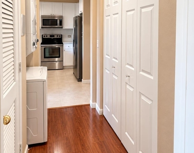 533 Ne 3rd Avenue - Photo Thumbnail 5